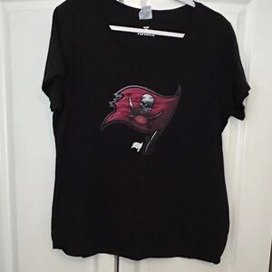Fanatics Black T-Shirt with buccaneers logo XL